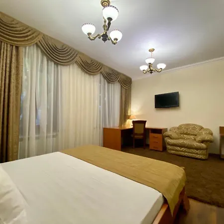 Boomerang Business Hotel 3*