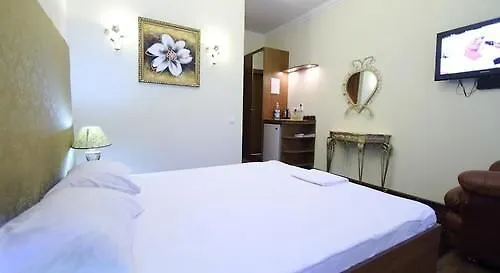 Boomerang Business מלון אודסה